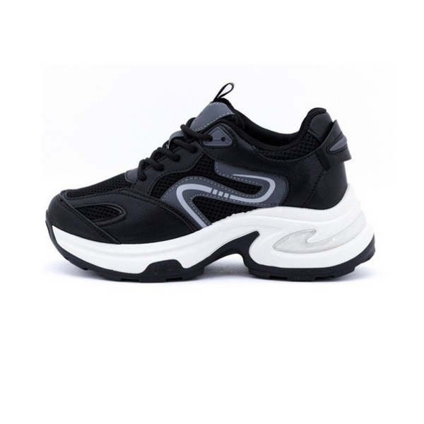Zapatilla Negra con Detalles Grises – Estilo y confort en cada paso